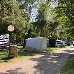 Mobil-home Confortable Avec Terrasse à - Api-1-52-1000 * Estavar